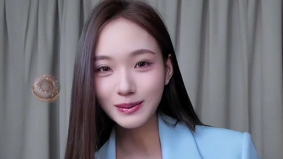 小S女儿已经走出来，Lily复工模仿大S跳舞，17岁身上有大S的影子