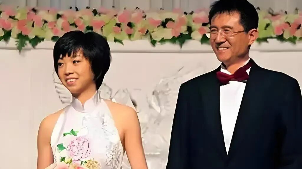 当年28岁的张怡宁闪婚嫁大20岁徐威，如今十多年过去了，到底过得怎么样了