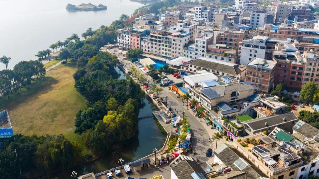 云南最让人羡慕的“温泉村”，家家户户都能泡温泉，村民一年赚到手软