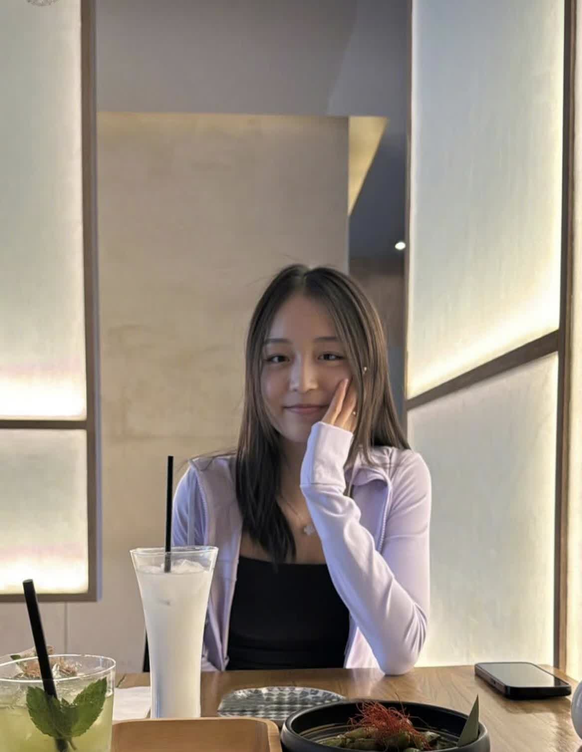 朱易23岁生日，苏翊鸣送上祝福，真情侣就是如此大大方方。朱易加入中国国籍，在花滑