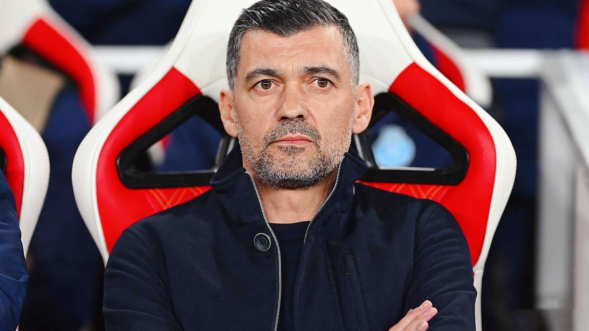 AC米兰主教练孔塞桑表示，他的梦想和目标是率领米兰夺得欧冠联赛冠军奖杯。
尽管有