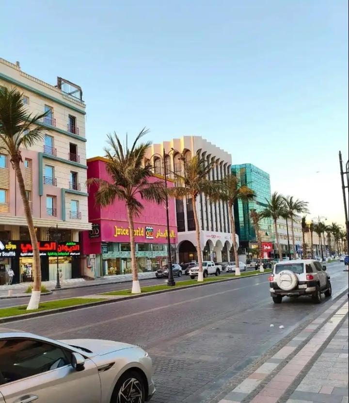 沙特联：吉达国民-费哈
吉达国民最近在干啥？赛季还没过半已经落后领头羊利雅得胜利