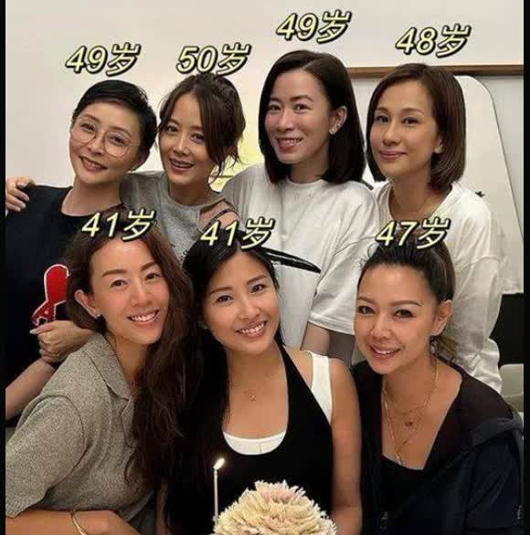 港女真的是抗老~~~50岁看上去依然跟少女一般！就差佘诗曼未结婚生孩子了，其他都