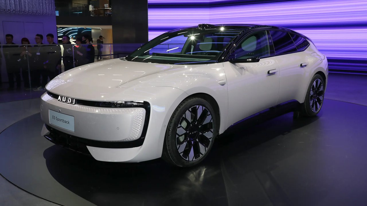 虽然外观备受争议，但作为纯电动旅行车，E5暂时是奥迪的最优解