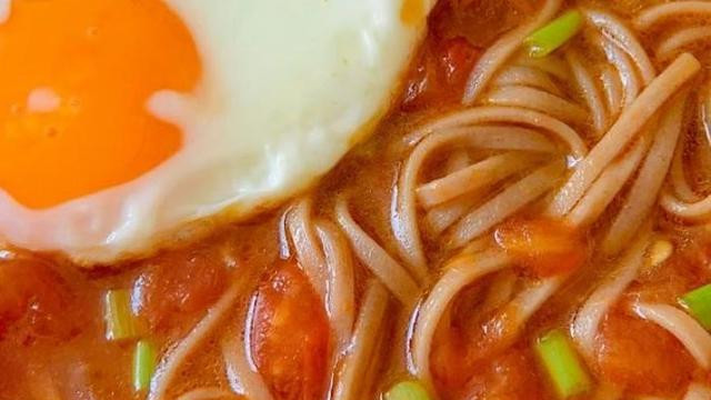 夏日必尝茄汁荞麦面酸甜清爽回味无穷