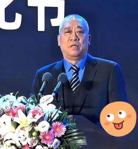 “这下好了，全国人民都知道了！”河南最爱发钱老板又出名了，中秋节给每位员工父母发