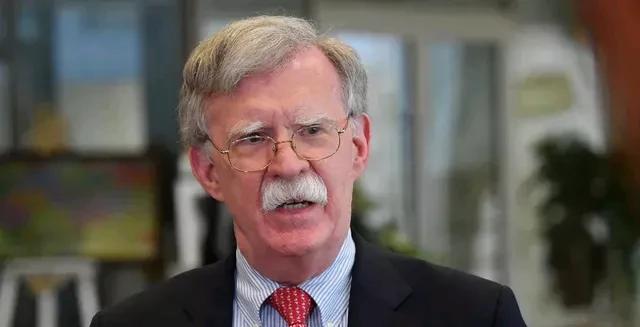 美国前国家安全顾问的约翰·博尔顿表示，美国总统特朗普认为，格陵兰岛并入美国将改善