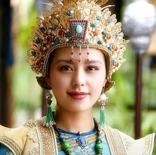 她真是挺让人可惜的呀！

她人长的特别漂亮、演技也不错，五官很有辨识度，演了很多