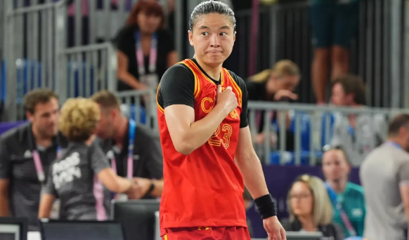 季后赛同样拿到73分，王丽丽与杨舒予得分效率根本不在一个级别！！

王丽丽，拿到