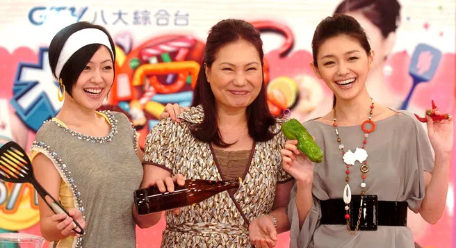 葛斯齐怒斥S家消费大S











S家这出戏真是让人无语！大S去世，