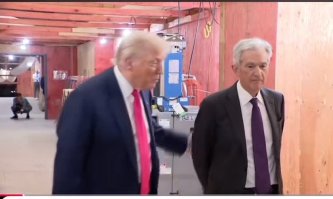 想动美联储主席，就算是如今强势的川普也得三思而后行。
毫不夸张地说，全世界最有权