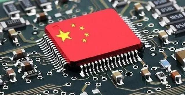 芯片战，硝烟再起。第一波爱国力量来了。面对来势汹汹的美国H20芯片，360集团创