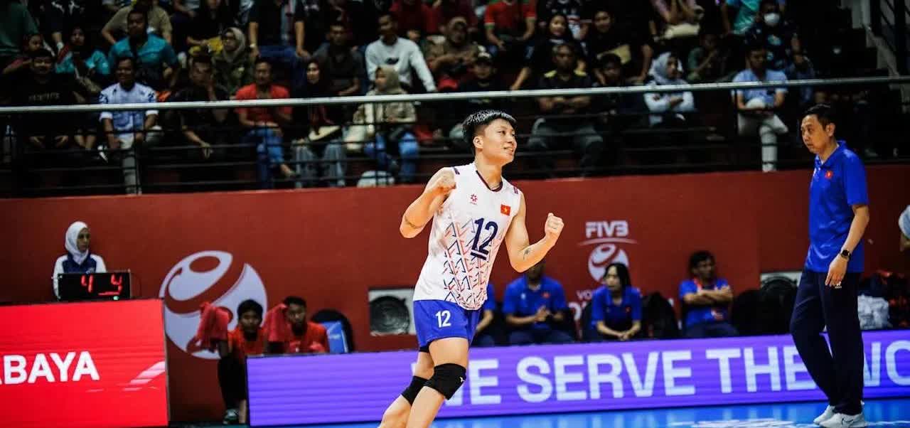 U21女排世锦赛，越南女排带着图片上的三位猛将在3-1战胜塞尔维亚女排之后，刚刚