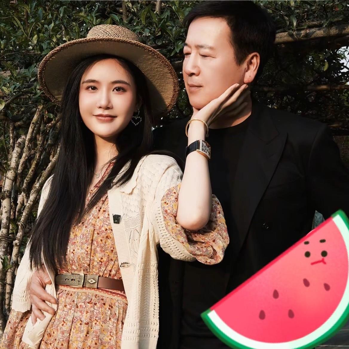 赖文峰非常宠爱楚玲，不过俩人性格，说话方式和逻辑差距非常大，楚玲说话太直白，直来