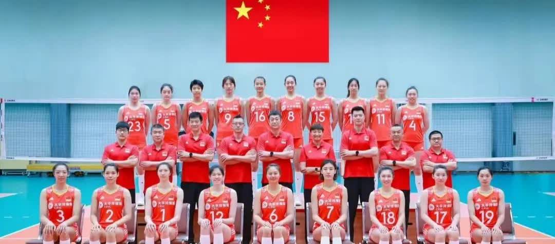 最新世界排名：世界冠军2-3日本，积分被中国女排拉大！附4强赛程