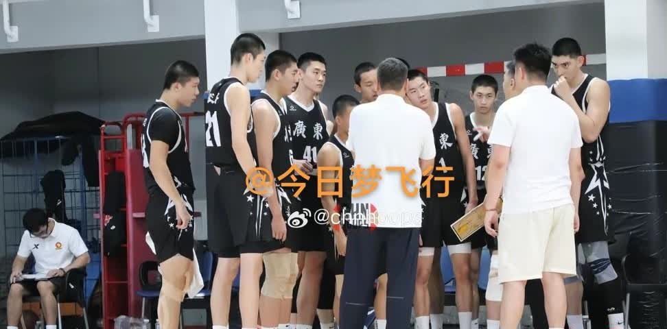积极备战，广东三支全运男篮最新动态！

U18广东全运队，近期在塞尔维亚首都
