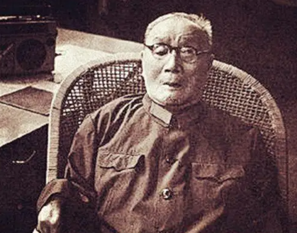 1986年，刘伯承的病情加重，躺在病床上他还是念念不忘女儿被害的事，他对妻子汪荣