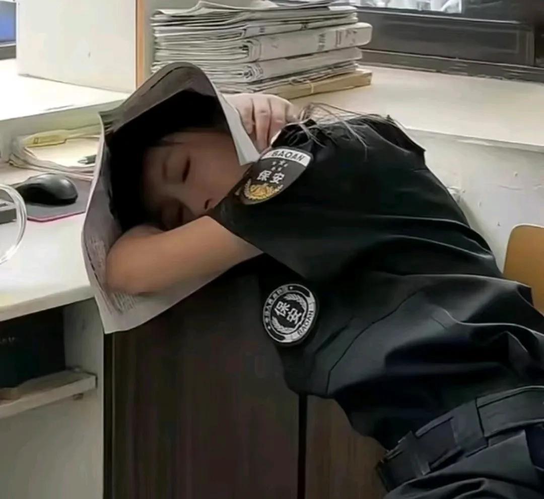 都说当保安工资低，那要看是在什么地方。县城一两千块钱，三四线城市可能就三四千块钱