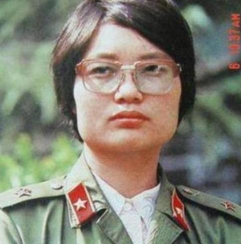 1986年，23岁女医护刘亚玲以回家探亲为由，向医院请假，谁知她居然偷偷溜到了老