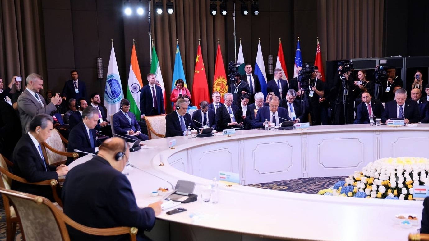 朝鲜1200万发炮弹到位，拉夫罗夫72小时飞三国，普京这局棋下大了