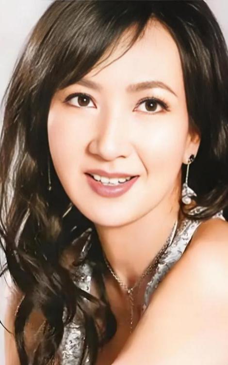 陈美琪，1958年9月24日出生于中国香港，祖籍广东江门新会 。16岁考入TVB