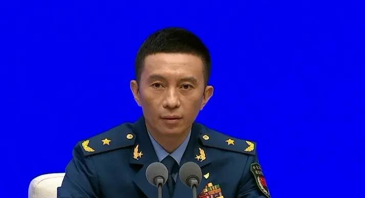 今天上午，中国决定了一件大事：
决定在9月3日上午，在天安门广场隆重举行纪念中国
