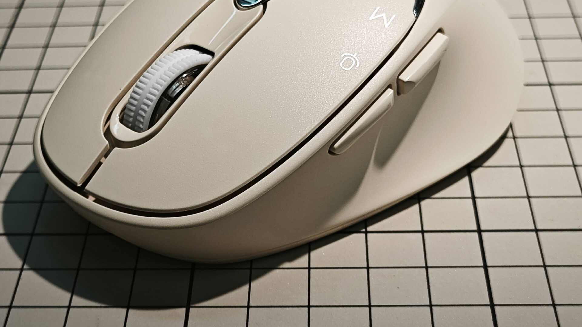 分享一款文武双全的鼠标——联想异能者无线双模AI智能鼠标