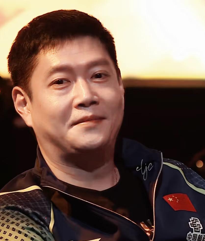 邱指导今晚又要失眠了！  多哈的夜晚注定不平静，因为他的两个女儿——莎莎和蒯曼，