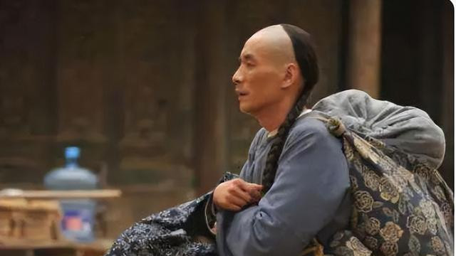 穷秀才借钱不成遭退婚，偶遇美女赠银子又定婚约，结局令人唏嘘
