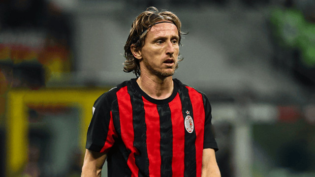 意甲：AC米兰vs拉齐奥，阿莱格里表示“我们需要进行团队防守”