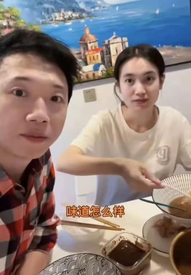 宋家腾老婆素颜不如明星
但是给所有女人上了一课
原来潜力股是这样的
证明了投资对
