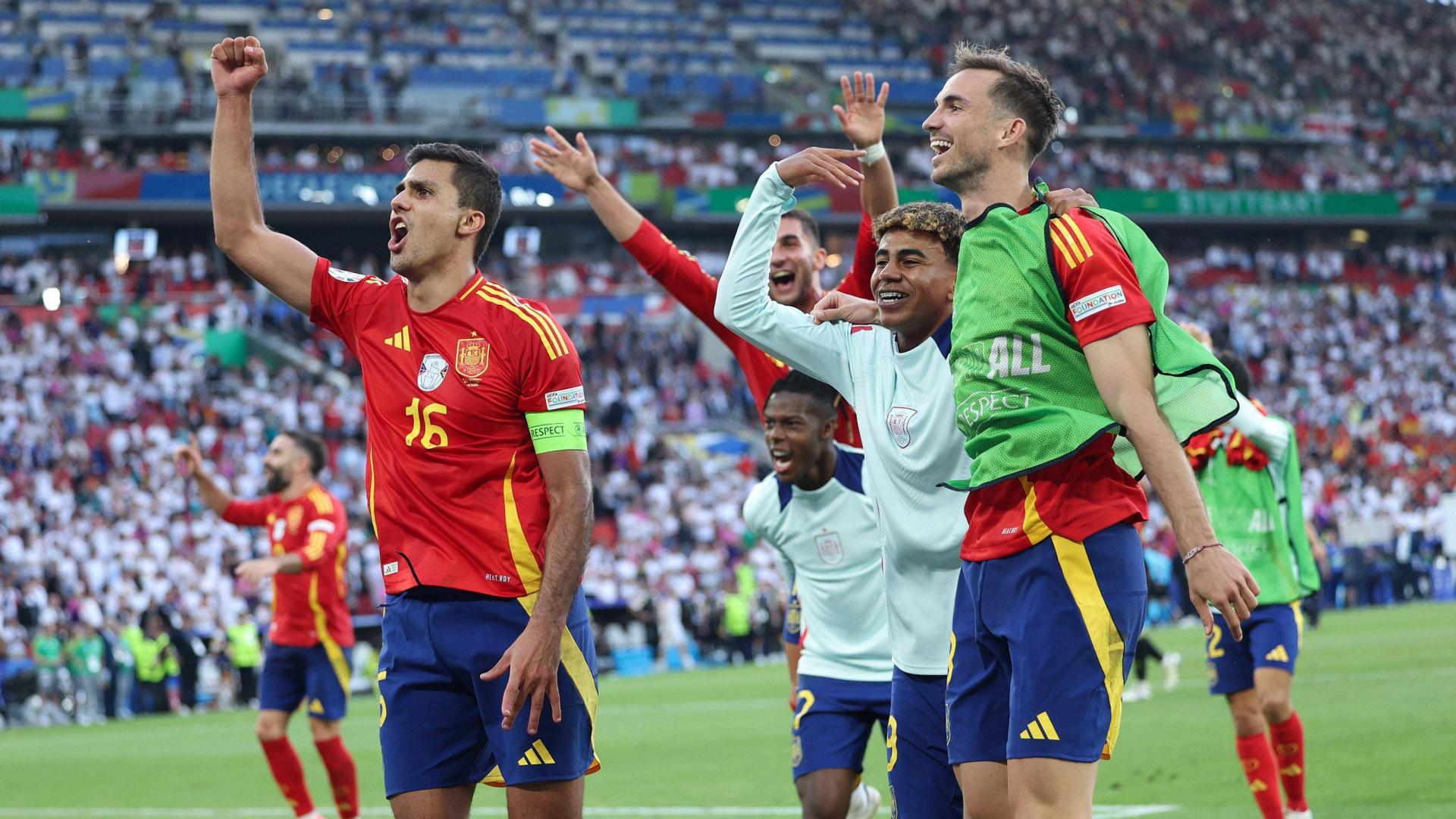 3: 45西班牙VS土耳其！斗牛士剑指三分，星月军团要当“拦路虎”