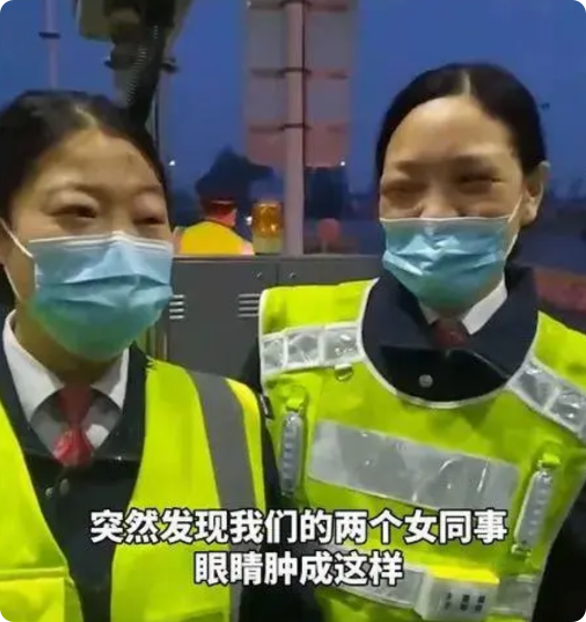 2021年湖南，货车司机拉着一车蜜蜂箱转场，经过检查站的时候，被两位工作人员要求