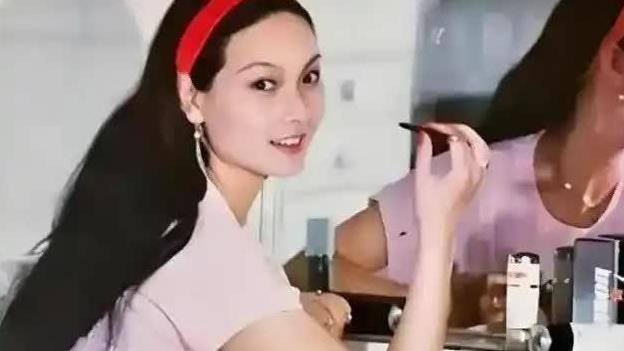 一代歌后刘三姐陨落，枪响背后藏惊天秘密，她哭喊：不公平！
