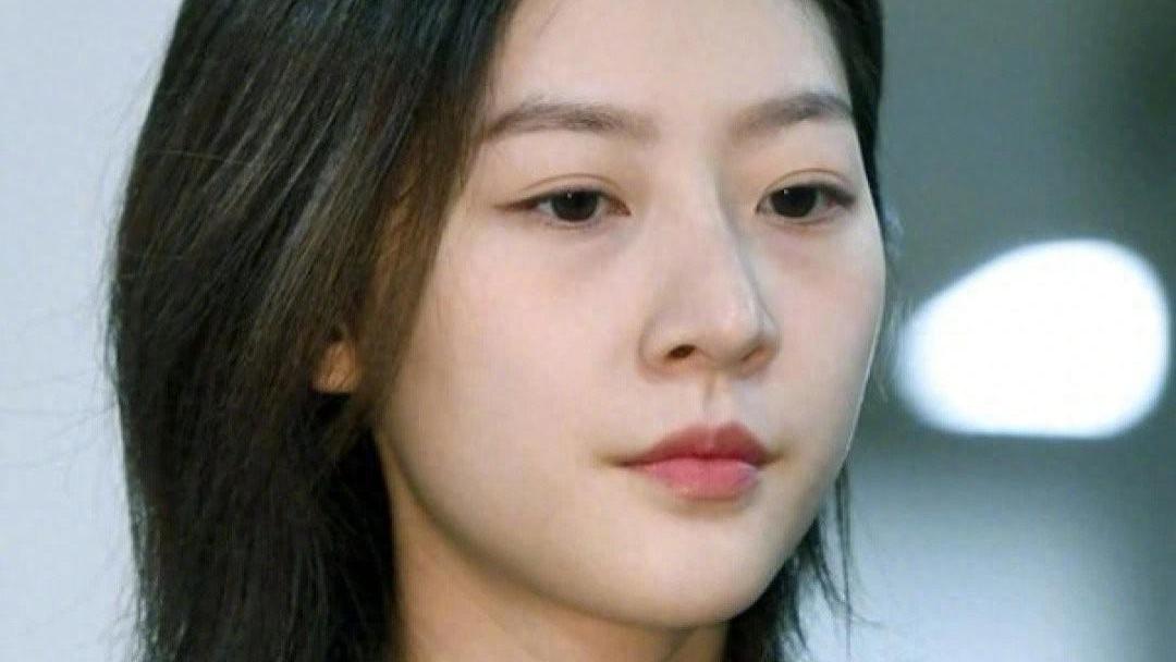 顶流巨星给小14岁女友洗脑！