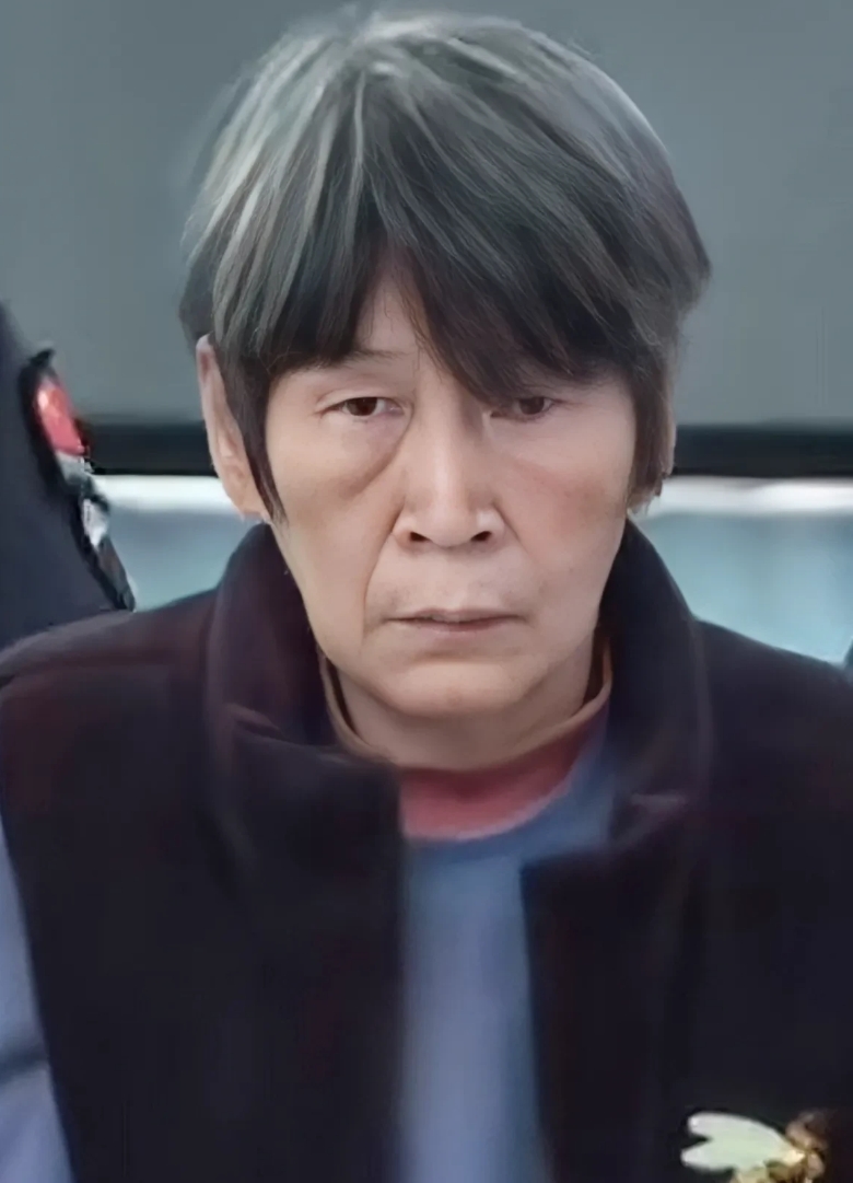 62岁余华英今天已执行死刑，她93年至03年，作案过程长达10余年，先后流窜多地