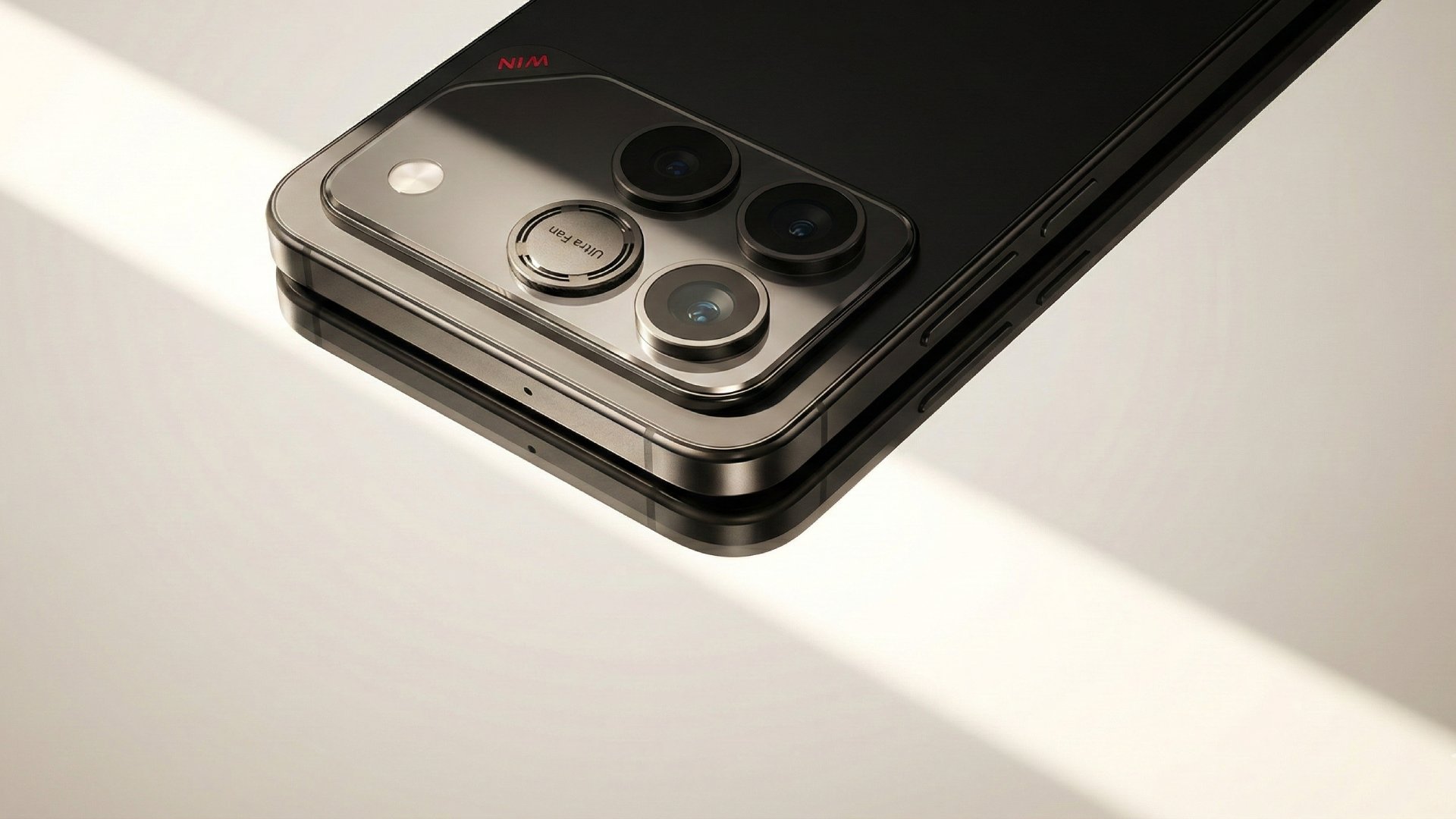 荣耀WIN评测：2025年末，一台能“两天一充”的性能猛兽悄然登场