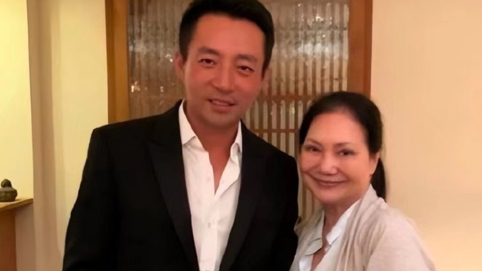 汪小菲三度卑微乞求S妈曝光！聊天记录惊现750万天价索要，全网炸锅：豪门恩怨比电视剧还狗血！