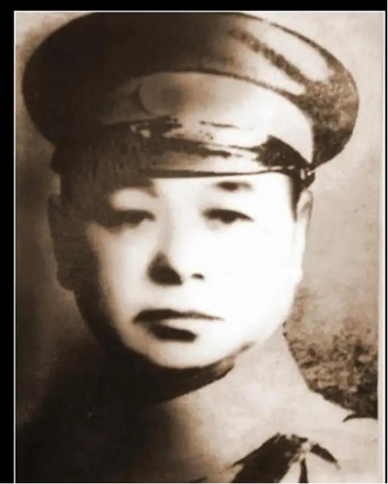 1950年，范绍增对七个妻妾说：“实行一夫一妻制，我只能留下一个。”姨太太们眼巴