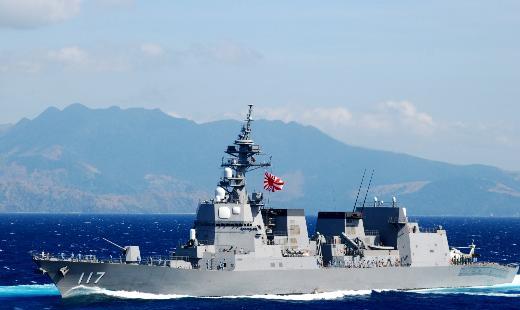 侵入中国领海，遭两次开炮警告才掉头，日本凉月号驱逐舰闯大祸了！当地时间2025年