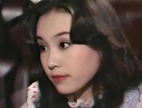 1991年，刘雪华拿出3000w积蓄支持男友刘德凯当导演，可当她怀孕准备结婚之际
