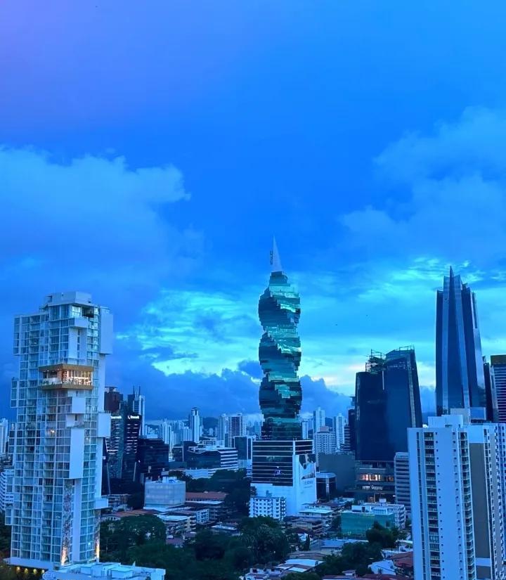 中北美金杯赛：巴拿马-瓜德罗普
巴拿马是中北美州的一支劲旅，如果你只看他们的战绩