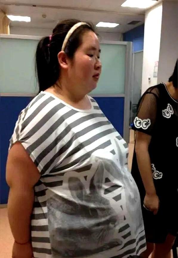 我大姐产检查出双胞胎，没有一个是男孩。
她婆婆说全部打掉，姐夫也表示支持。
大姐