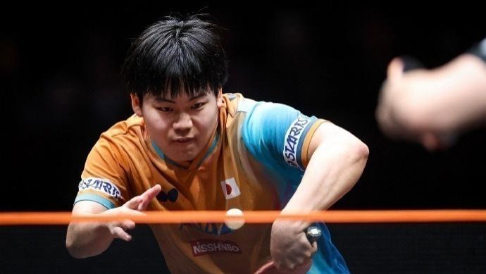 少爷脾气！张本美和赛后采访松岛辉空突然走掉了，输给莎头情绪再次崩溃