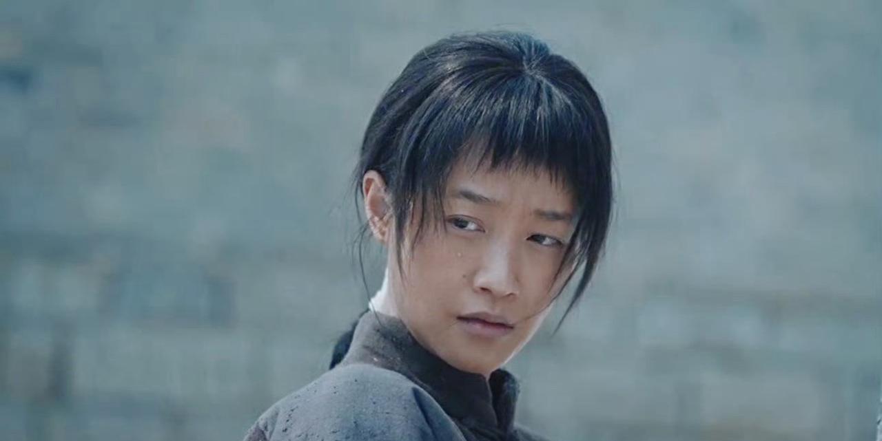 蓝莹莹啊蓝莹莹
你悠着点演吧
导演让你来演个小人物，你就可以这样发挥，把这么一个