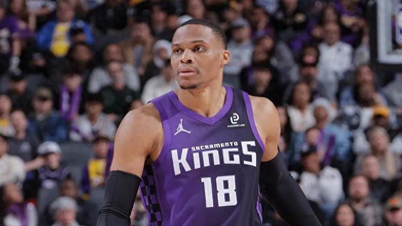 我大威少恩怨局从不手软，纵使你42+22也白费！正反手教育2连胜