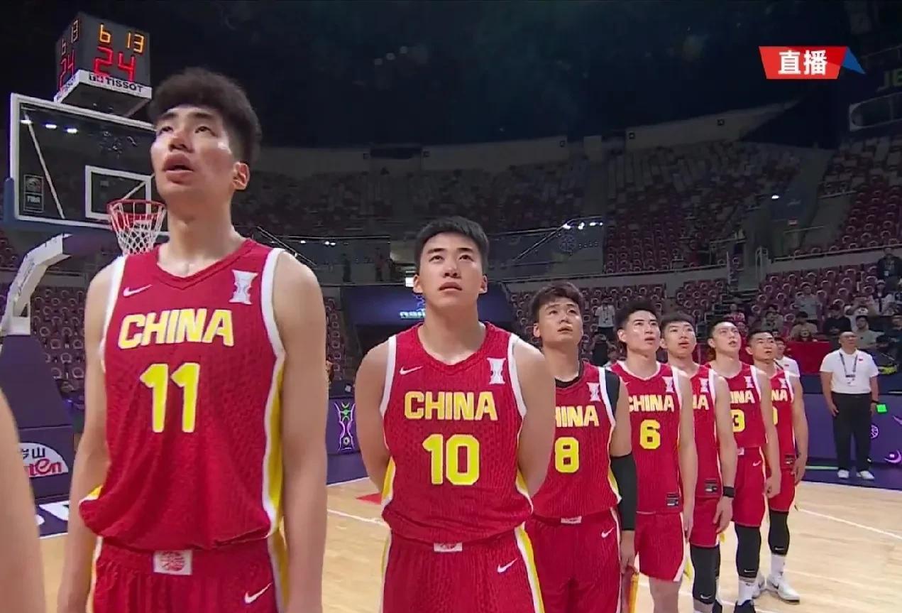 中国男篮及时调整首发半场53：31领先印度，王俊杰第一次代表中国男篮首发投篮3中