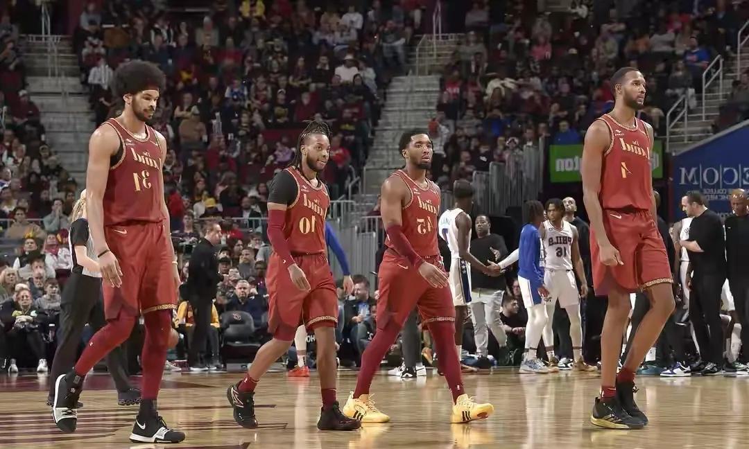 理性讨论，骑士队下赛季不夺冠就解散！
加兰25岁，年薪3945万美元，控卫；
米