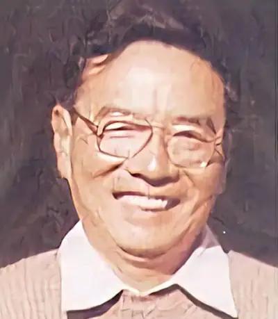 1993年11月10日清晨，南京市北京东路，一位七十岁的老人推着自行车出门。他刚