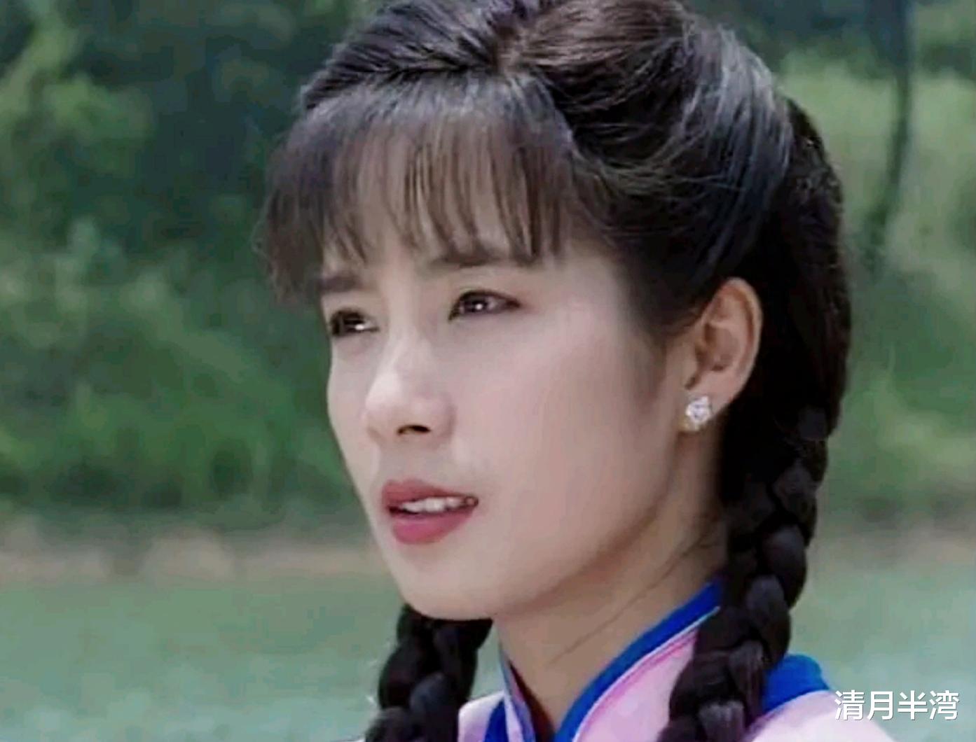 七位:岳翎参演琼瑶剧:《新月格格》《梅花三弄之鬼丈夫》《青青河边草》